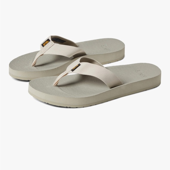 Teva Shoes - NWT- Teva Women’s Reflip